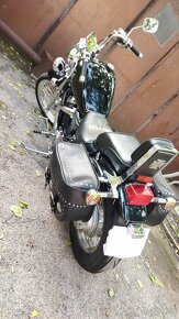 Suzuki Intruder VS 800 - 3