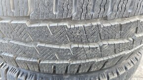 215/60R17C - 3