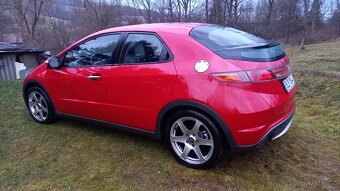 Honda Civic 8G 1.4 149 000 km - 3