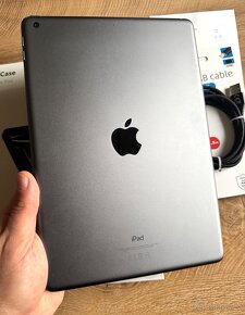 Apple iPad 9 gen, 64 gb 10.2, černý ROK ZÁRUKY - 3