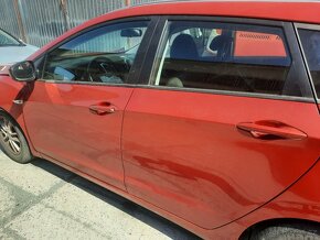 Hyundai i30 1.6 i na dily rok 2015 - 3