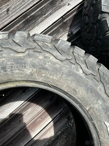 BFGoodrich 265/65R17 120/117s - 3