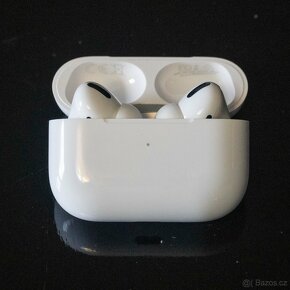 Apple AirPods Pro (2021) with Wireless Charging Case - 3