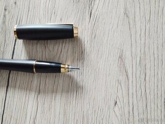 Luxusní plnicí pero Parker GT Urban Black + náplň. - 3