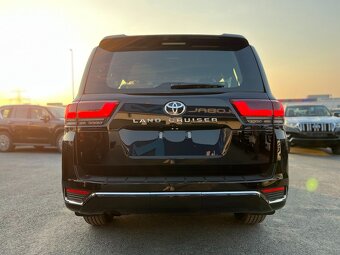 Toyota Land Cruiser 300 VXR, 3,5l twin turbo, EU specifikace - 3