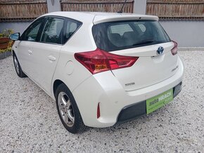 Toyota Auris 1.8 HYBRID ROK 2013 - 3