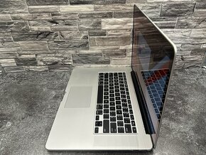 MacBook Pro 15" 2015 i7 / 16GB / 500GB - 3