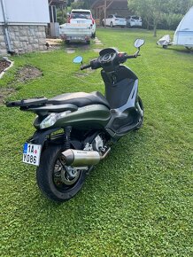 Piaggio Beverly 350 - 3