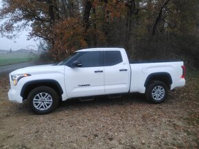 Toyota Tundra, r.v.2022, 16000 km, akční cena do konce roku - 3