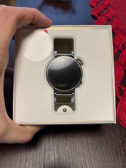 Hodinky Huawei Watch GT 4 (Stříbrný řemínek) - 3