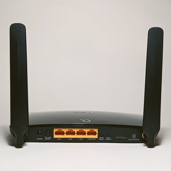 TP-LINK Archer MR200, Wi-Fi Router, černá barva - 3