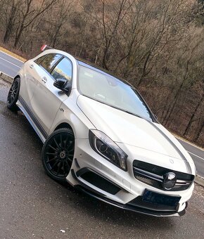 Mercedes AMG a45 - 3