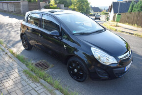 Opel Corsa D 1.4 16V SUPER VÝBAVA, 5 dveří, 64kW, rok 2013 - 3