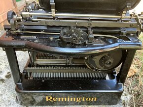 Psací stroj Remington - 3