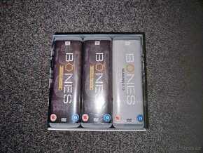 BONES (Sběratelé kostí) kompletní seriál DVD box 1-12 - 3