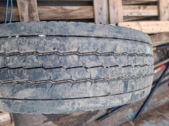 235/75R17.5 - 3