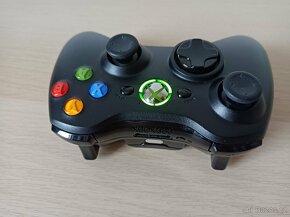 Ovladač na Xbox 360 - Top stav - 3