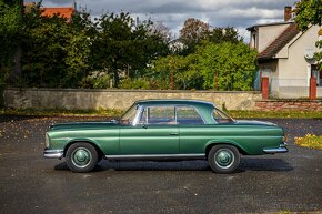 Mercedes Benz w111 250 SE - 3