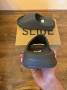 adidas Yeezy Slide Granite - 3