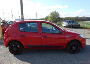 Dacia Sandero 1,2 16V 55 kW Arctica Serviska benzín manuál - 3