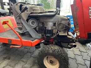 Zahradní traktor Kubota - 3