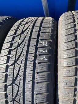 Zimní pneu 235/55 R17 103W Hankook 5-5,5mm - 3