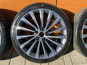 BECRUX  orig.skoda  5x112  7,5j x19 ET 48 VW Seat  225 40 R1 - 3