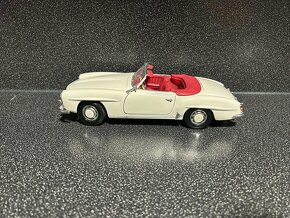 Mercedes Benz 190 SL 1:18 - 3