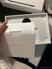 Macbook Air M3 2024 13' Temne inkoustový - Nový - 3