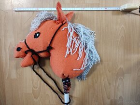 Hobby Horse koník ryzák na tyči - lehký - 3