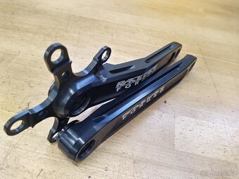 Kliky Race Face Forged 175 mm Black Elox TOP - 3