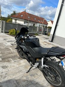 Yamaha YZF r125 - 3