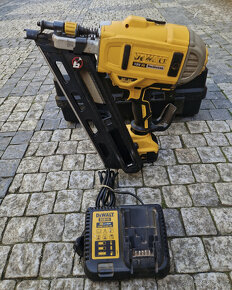 nastřelovací pistole DeWalt DCN692 (bezuhlíková) r.v 2021 - 3