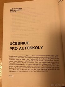 Stará učebnice pro autoškoly 1989+Kniha Křižovatky bez nehod - 3