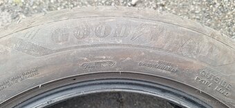 letní sada Goodyear 235/55/17 - 3