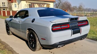 Dodge Challenger 5.7 , 2021 , CarPlay - 3