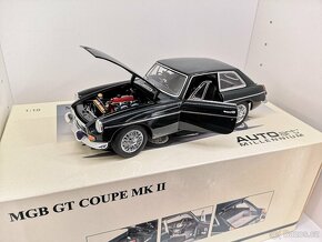 MGB GT coupe MK II 1:18 AutoArt - 3