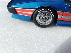 Autoart 1:18 - 3