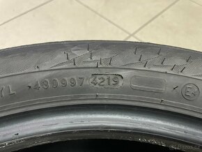 Zimní pneu Nokian - 205/50 R17 93H - 3