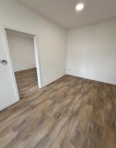 Pronájem bytu 2+kk 38 m² Dvůr Králové nad Labem, Čelakovskéh - 3