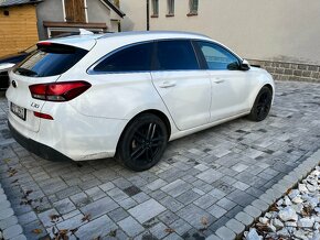 Hyundai i30, 1.6 CRDI, kombi - 3