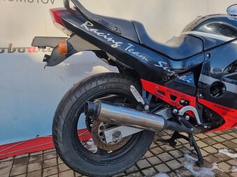 Suzuki GSXF 600 - 3