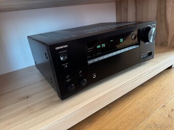 Onkyo TX-NR696 7.2 AV network reciever - 3