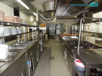 Prodej, restaurace s hernou 845 m2 a zahrádkou 120 m2, Beneš - 3