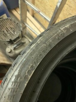 225/40 Bridgestone letní - 3