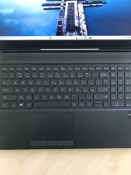 Dell Precision 7550 - i7/32GB/1TB/W11 - 3