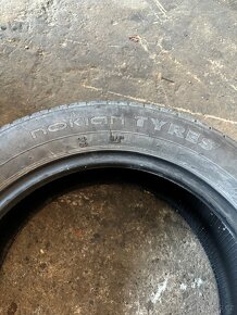 Gumy Nokian Wetproof 185/60 R15 - 3