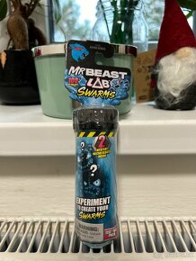 Figurky Mr. Beast Lab Swarms, 2 kusy, 3 cm - 3