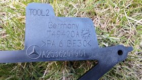 Mercedes GLC C253, W253 2016-, kryt pod naraznik + okular - 3