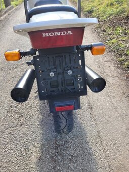 Honda VF 500 F doklady - 3